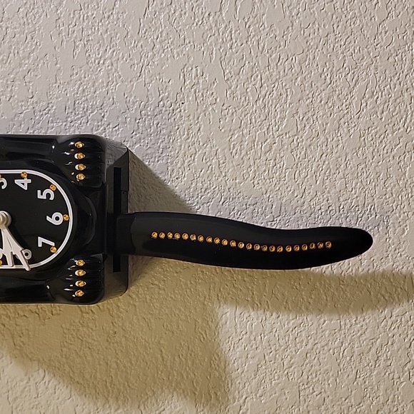 Jeweled Kit-Cat Klock with GLOW IN THE DARK BOWTIE & two tails RARE CLOCK - Picture 5 of 10